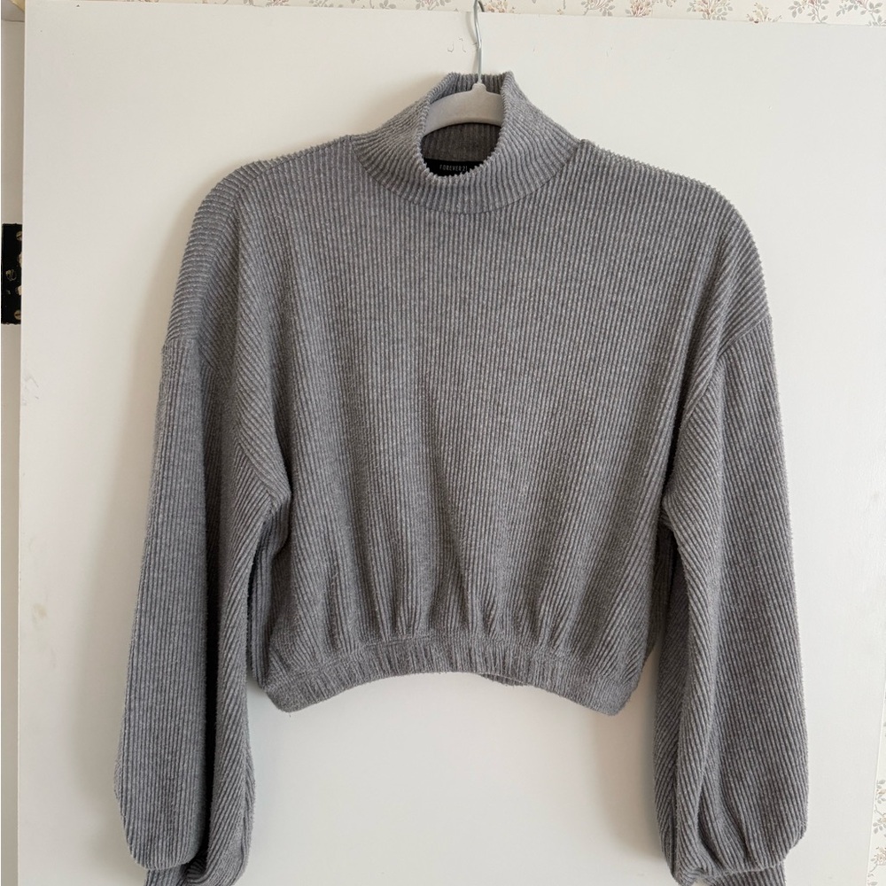 Forever 21 Gray Ribbed Cropped Turtleneck Sweater